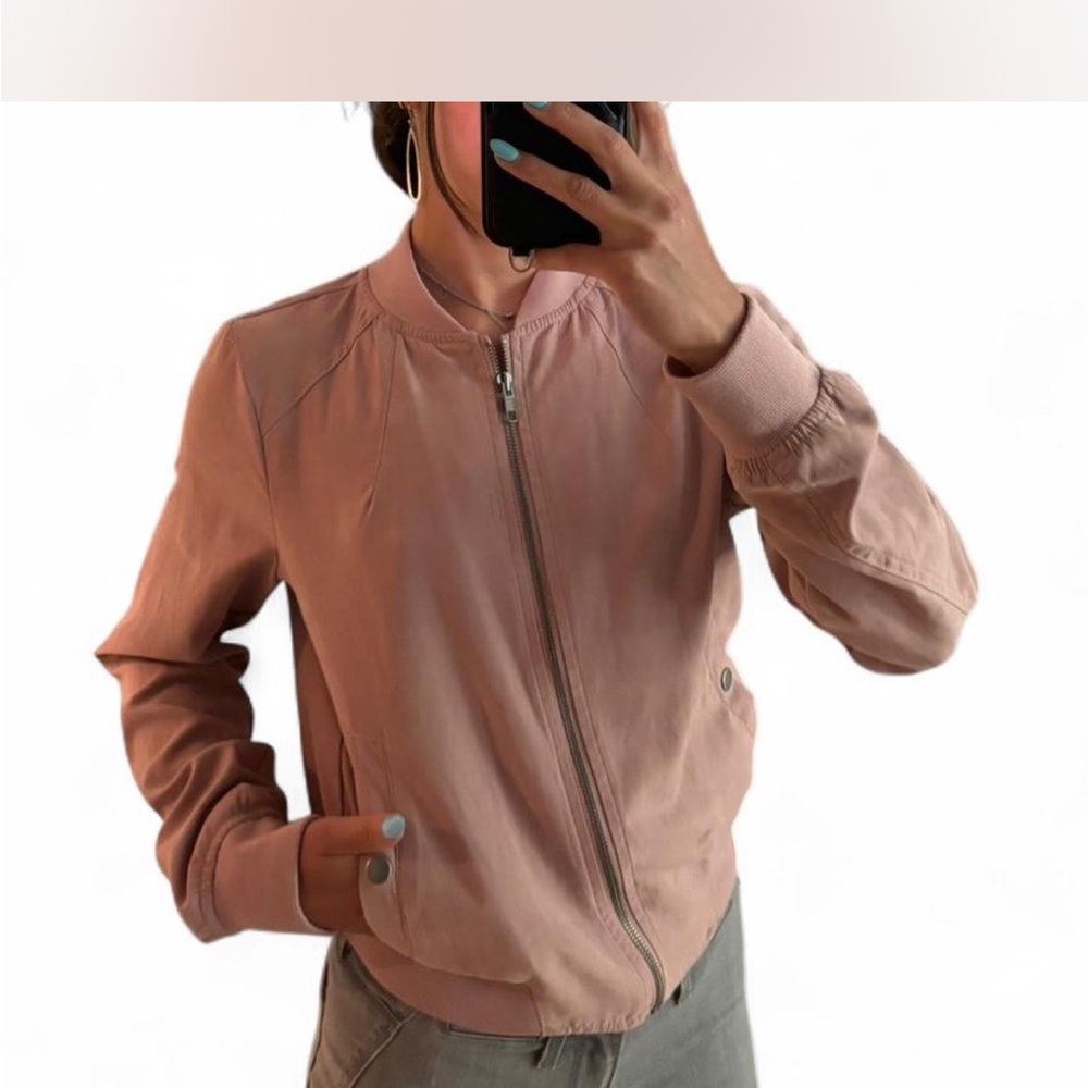BE COOL Pink Bomber Jacket with Ribbed Collar and Casual Fit
